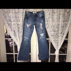 Hollister Flare Ripped Jeans. Size 1S (W25, L31)